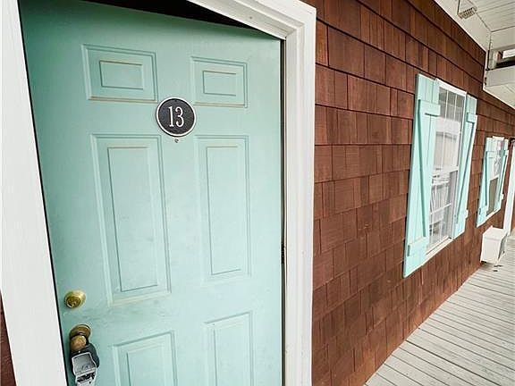 2nd image of 944 N Storer Ave #11329776