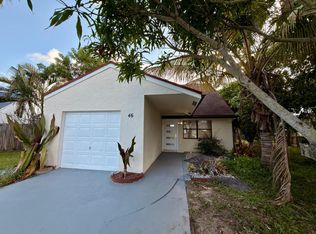 46 Tara Lakes Dr E, Boynton Beach, FL 33436