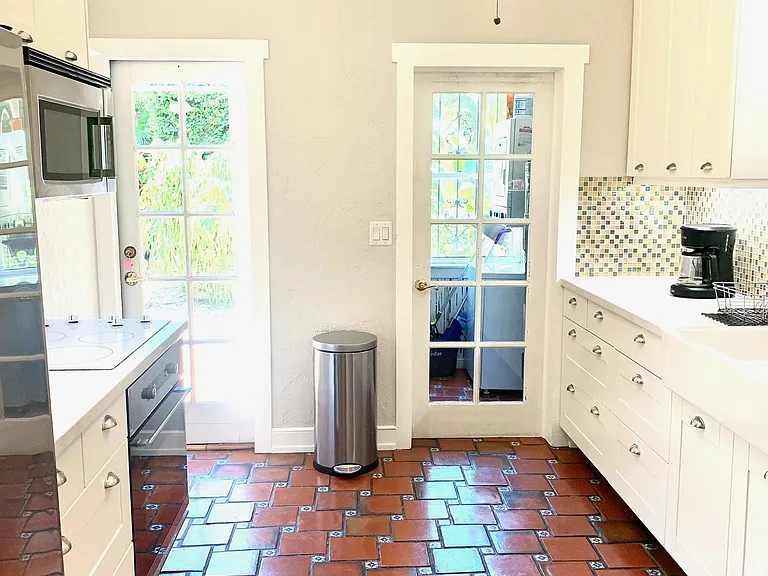4110 Ventura Ave — Photo 9