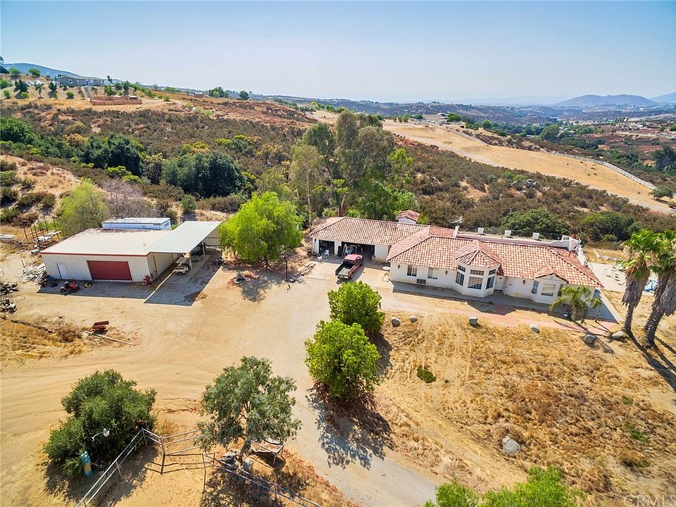 1st image of 39525 Calle Portillo