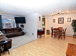 1221 Crow Berry Cir, Anchorage, AK 99515