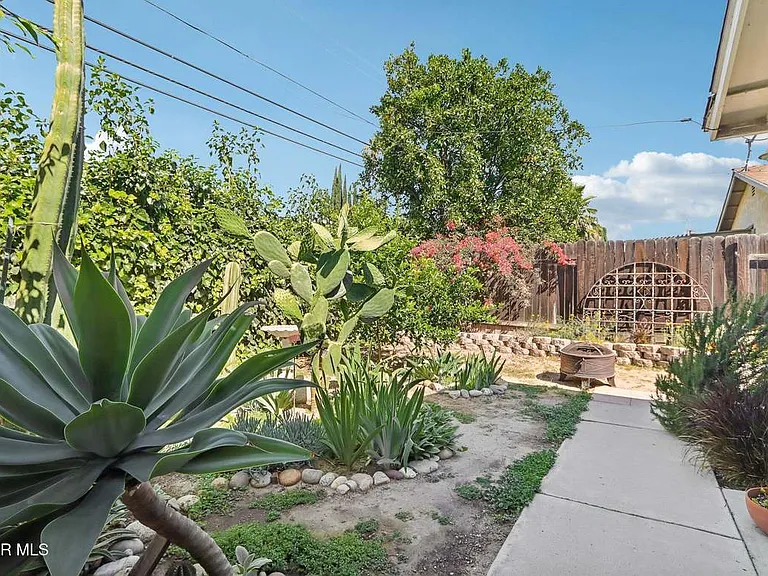 1725 Sequoia Ave — Photo 5