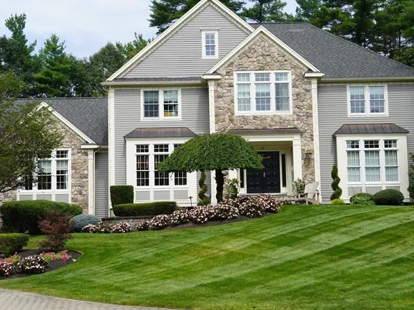 119 Mill St, Middleton, MA 01949