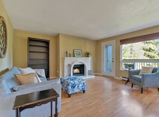 12707 NE 116th St APT A202, Kirkland, WA 98034