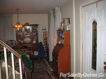 Entryway/LR
						:
						Entryway/LR