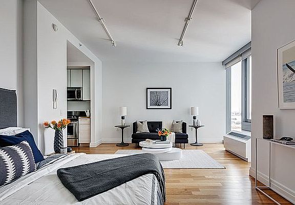 3rd image of 550 W 54th St APT 2112