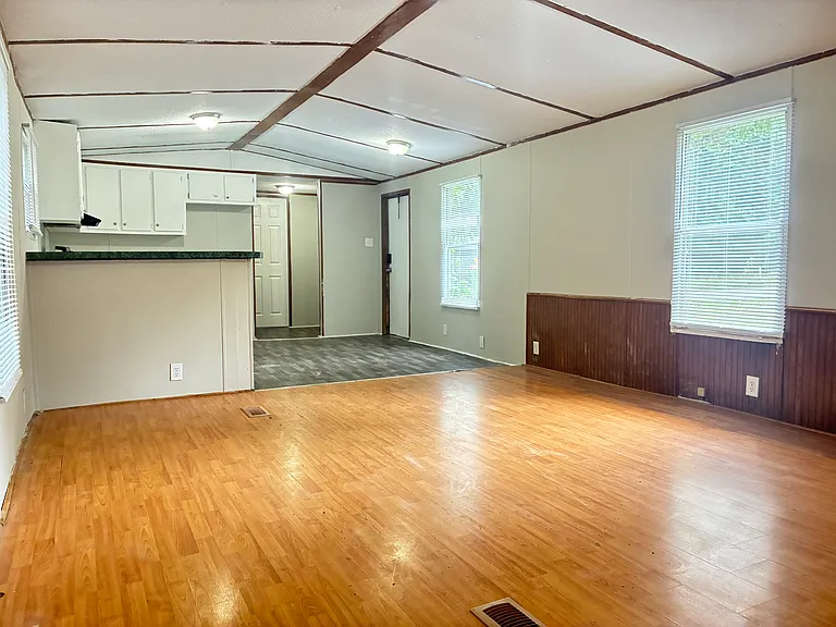 517 Skylark Ln #28 — Photo 8