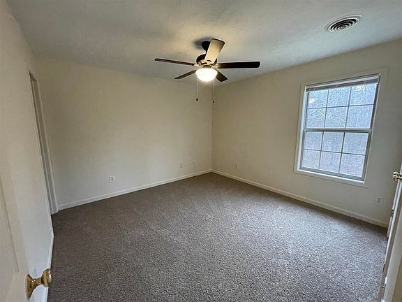 5th image of 261 Fugate Ln