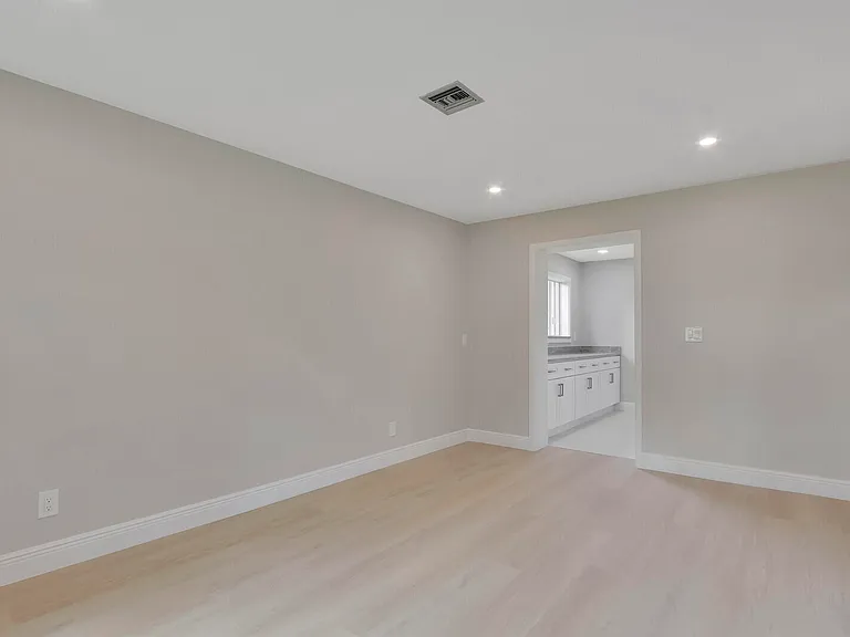 732 Pelican Way — Photo 19