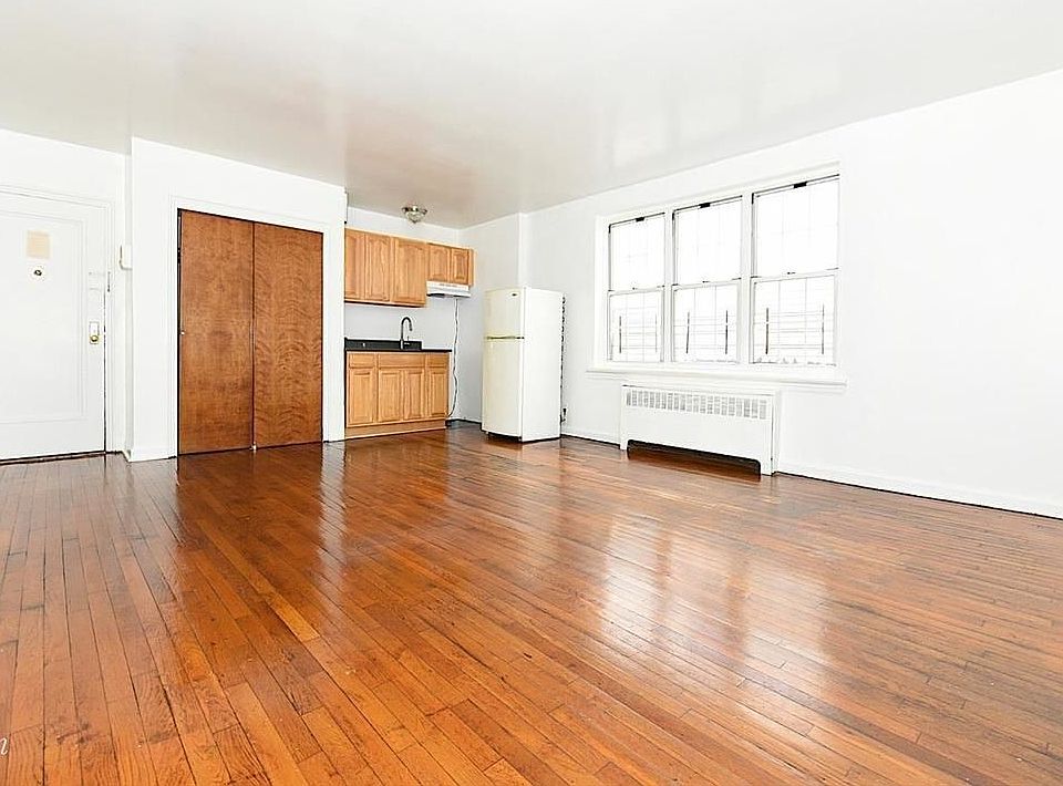 1st image of 13616 222nd St APT 10A
