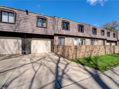 727 Tollis Pkwy, Broadview Heights, OH, 44147