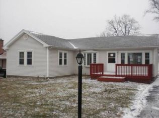 907 W Hillside Dr, Bensenville, IL 60106