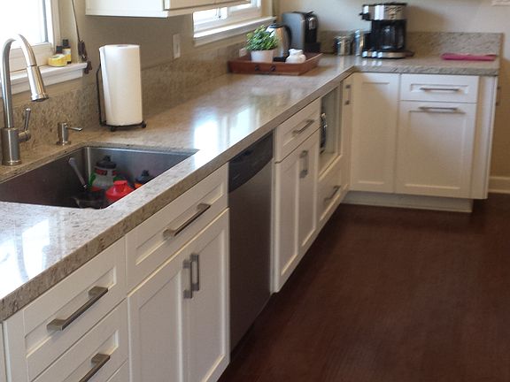 4th image of 307 Mackay Ave