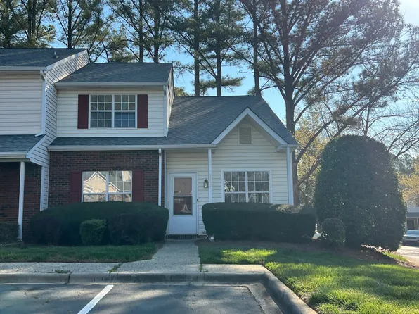 5702 Prescott Ct, Charlotte, NC 28269