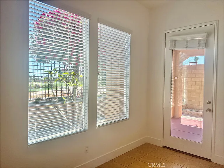 77184 California Dr — Photo 12