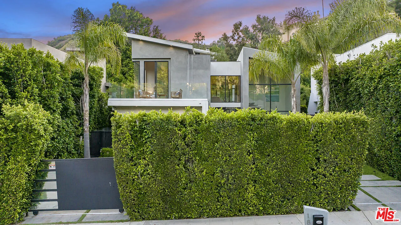 1847 Coldwater Canyon Drive - 1 — Photo 2