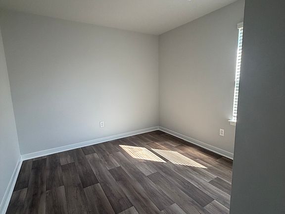 5th image of 1429 King Oaks Loop