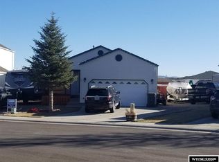 137 Magnolia Cir, Rock Springs, WY 82901