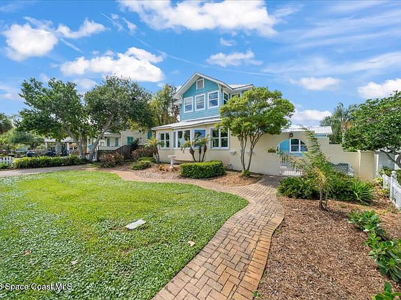 3rd image of 1110 Riverside Dr