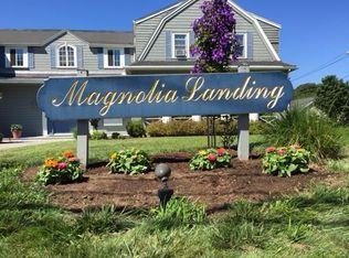16 Magnolia Ave APT 17, Gloucester, MA 01930
