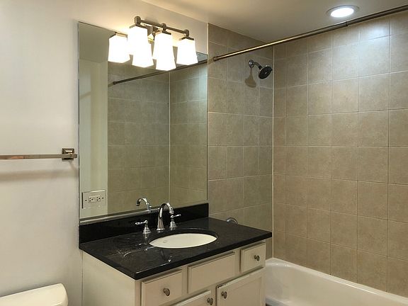 5th image of 1151 W 15th St Unit 342