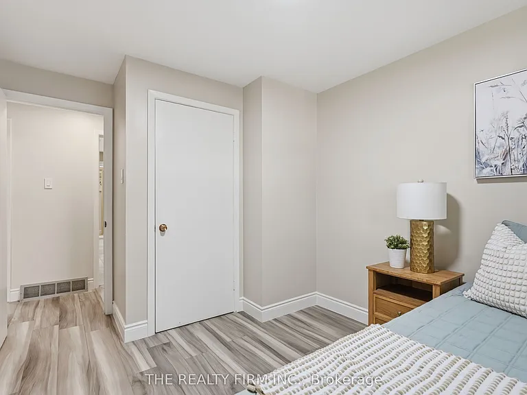 45 Amy Cres — Photo 19