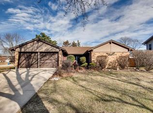 177 S Circle Ave, Bloomingdale, IL 60108