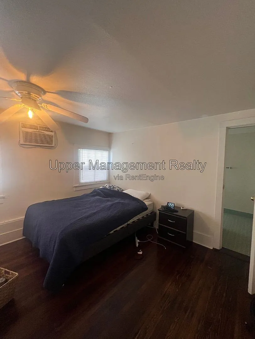 3 bed, 3.0 bath, $2,400 — Photo 3