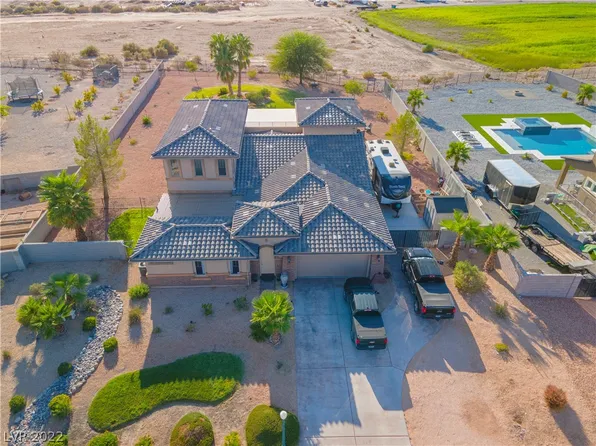 3853 River Heights Ln, Moapa Valley, NV 89021
