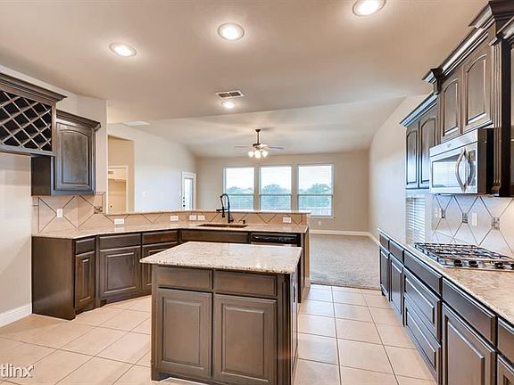 3rd image of 5709 Spirit Lake Dr