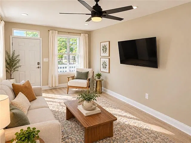 2 bed, 1.0 bath, 1000 sqft, $1,995 — Photo 3