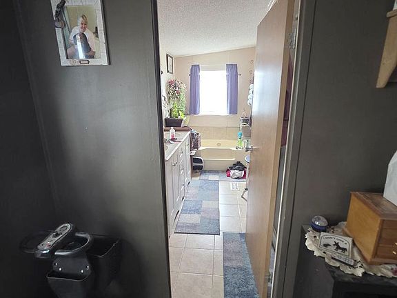 4th image of 83 Shetland Rd