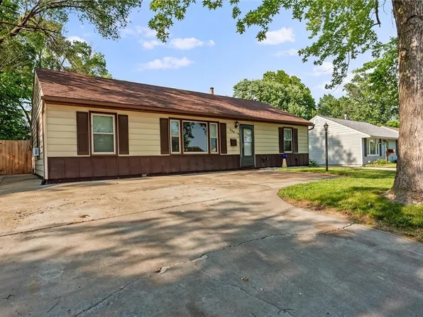604 66th Ter, Gladstone, MO 64118