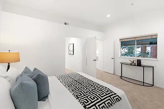 430 Galleria Dr — Photo 10
