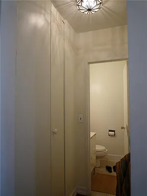 Rented by RELO REDAC INC. | media 89