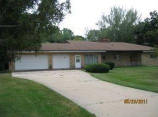 911 Winchester Rd, Neenah, WI 54956