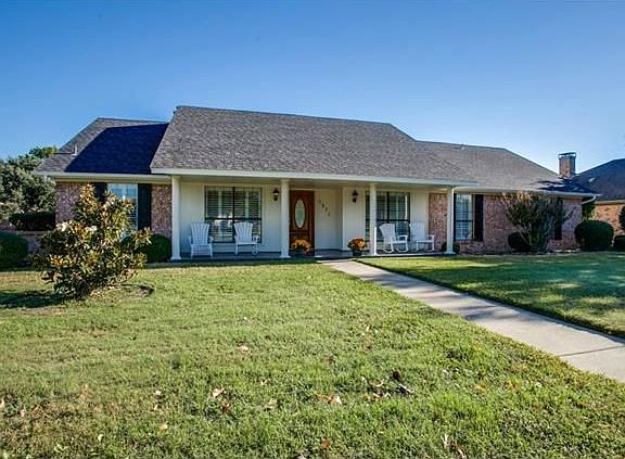 2nd image of 1577 Century Oaks Dr