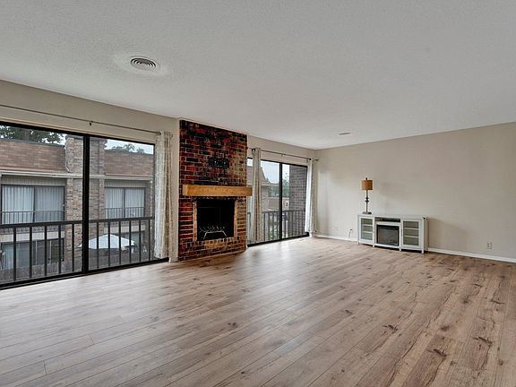 2nd image of 6600 Poplar Woods Cir S #4