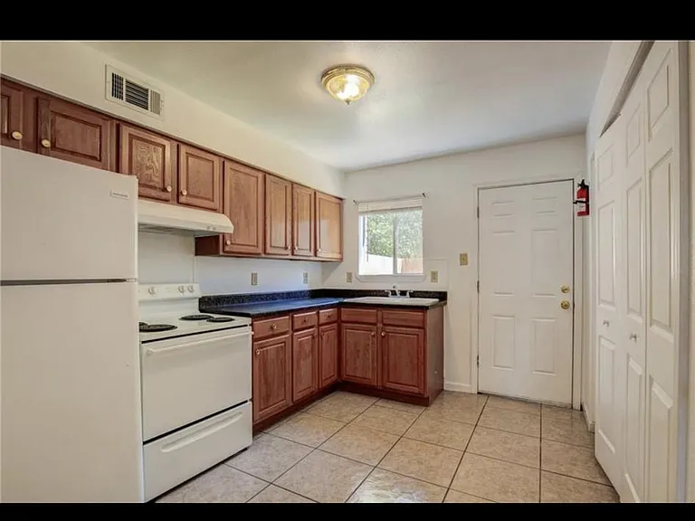 1312 Cartier Dr #A — Photo 11
