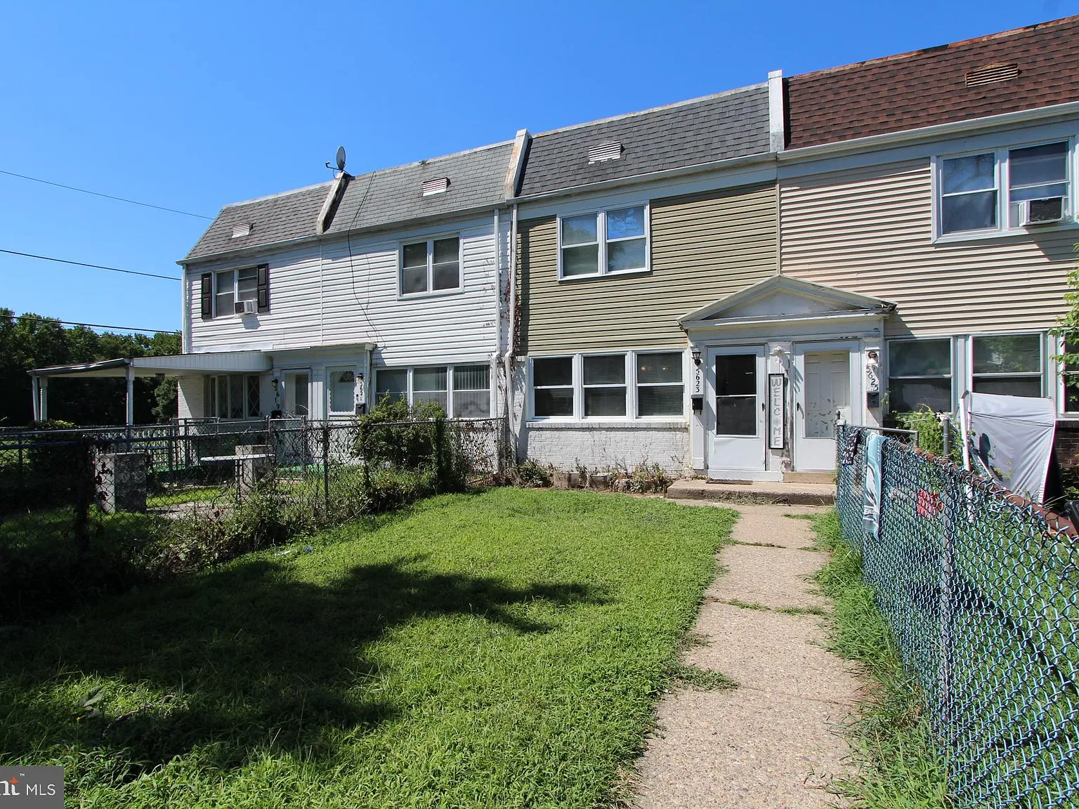 2 bed, 960 sqft, $2,050 — Photo 3
