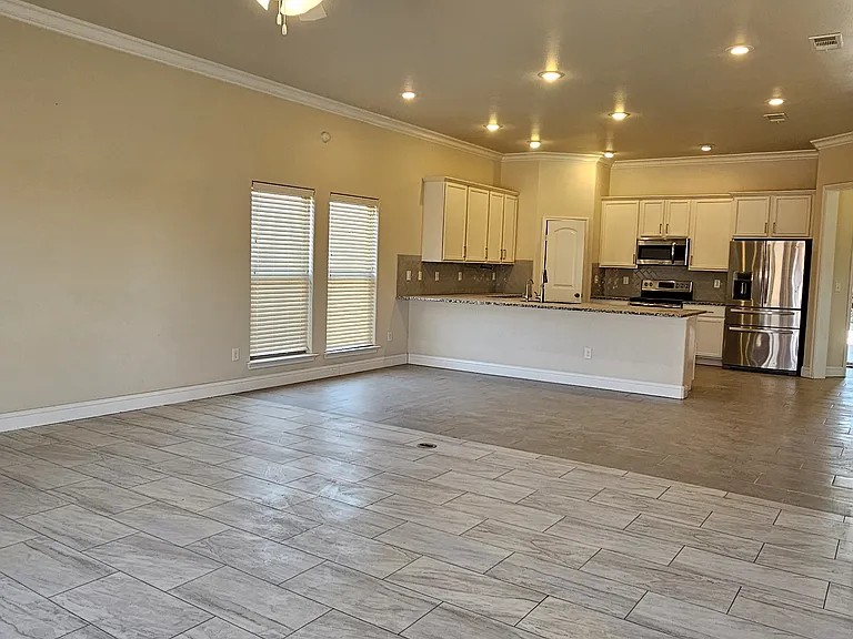 6904 Redbud Ct — Photo 7
