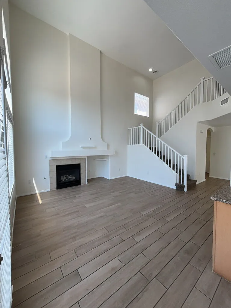 3 bed, 2.5 bath, 1544 sqft, $1,850 — Photo 2