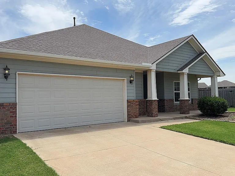 9416 NW 91st Cir — Photo 2