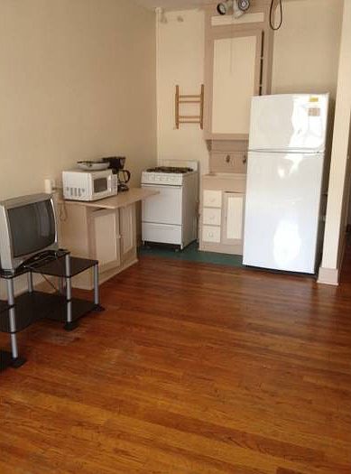 Studio Kitchen