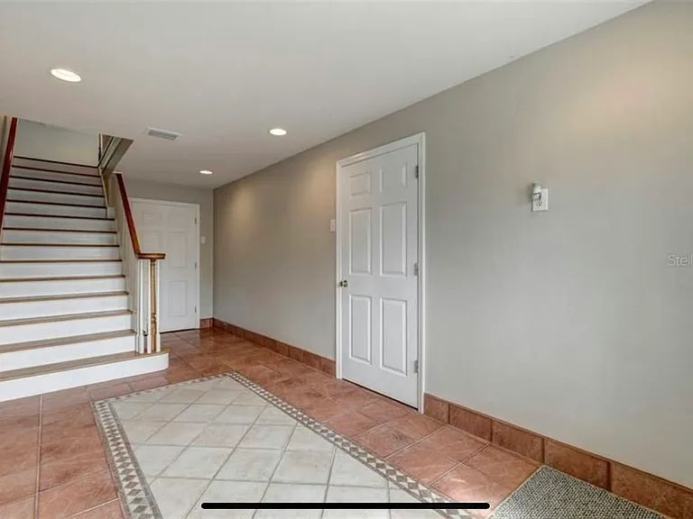 3526 Overlook Dr NE — Photo 8