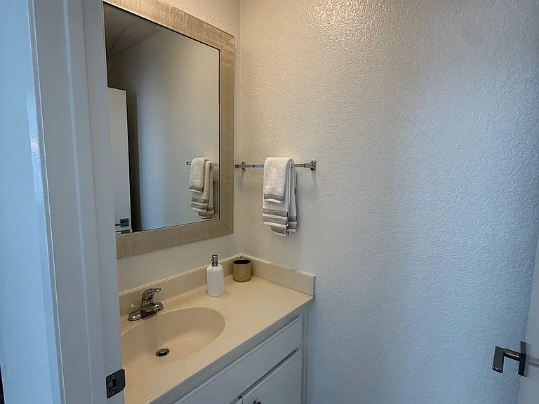 1751 S Bentley Ave #7 — Photo 8