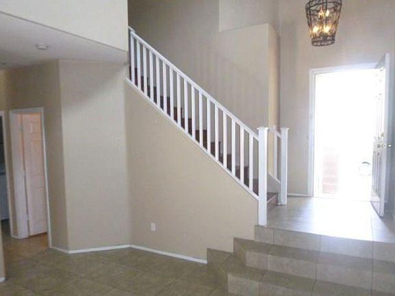 3rd image of 8141 Starling View Ct
