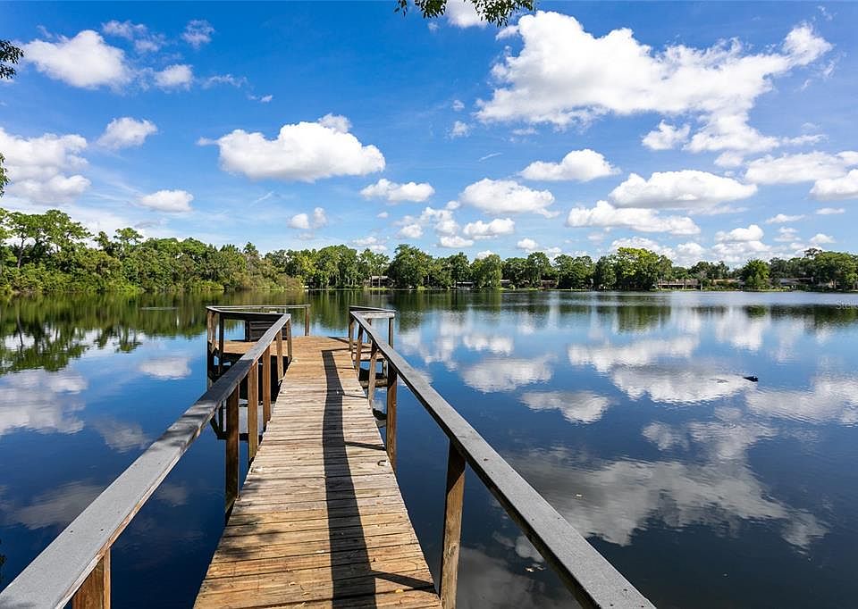 1st image of 299 Lake Griffin Cir