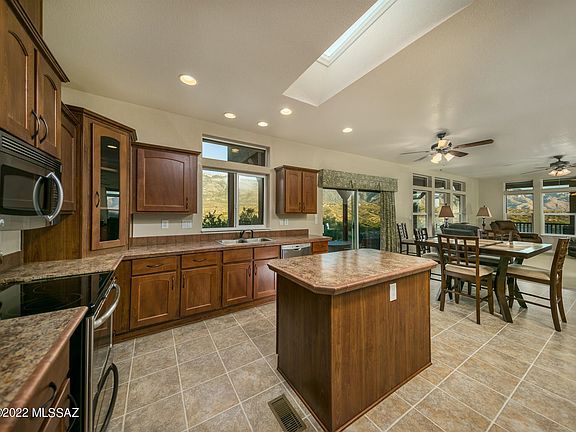 4th image of 16351 N Lago Del Oro Pkwy