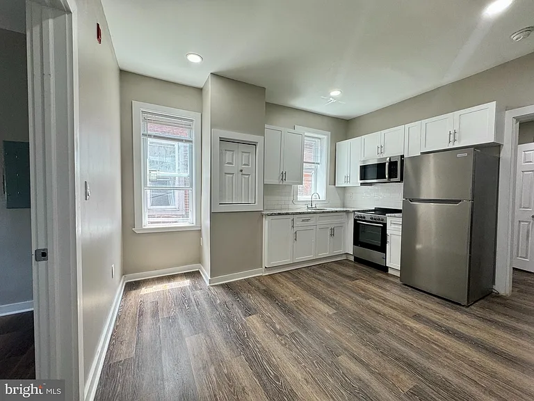 247 S 44th St #2 — Photo 3